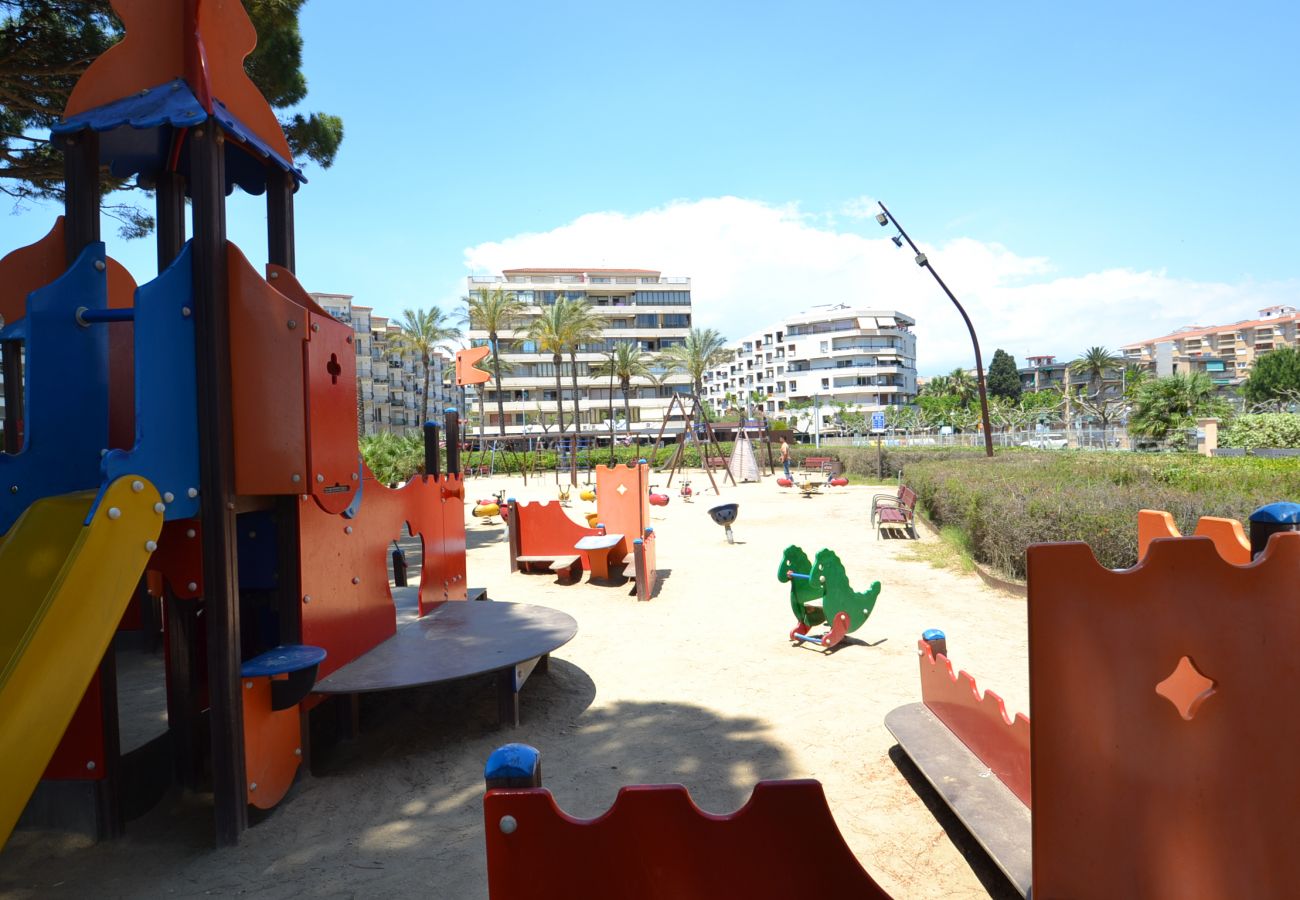 Apartamento en Salou - Mirador 2:terraza en planta baja, barbacoa-Piscina,parque,deportes en área arbolada en La Pineda-Salou