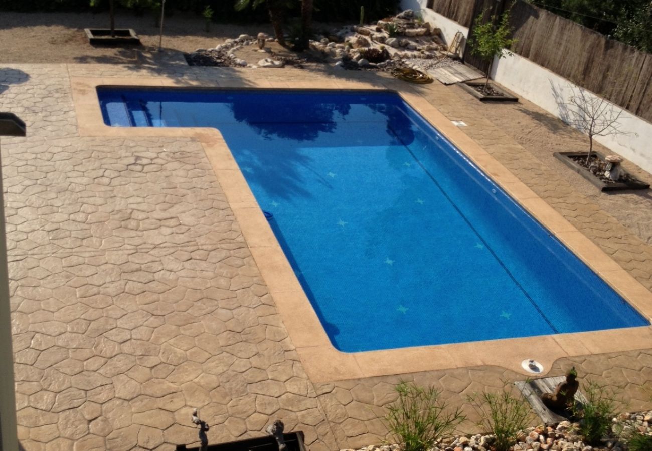Villa en Ametlla de Mar - Villa Ametlla 9:Gran piscina privada con terraza y barbacoa-4Hab-Wifi-1.5km playas Las 3 Calas