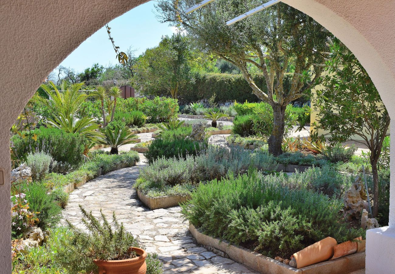 Finca en Santa Margalida - Can Burguet 099 encantadora finca en la naturaleza con precioso jardín, piscina privada y WiFi