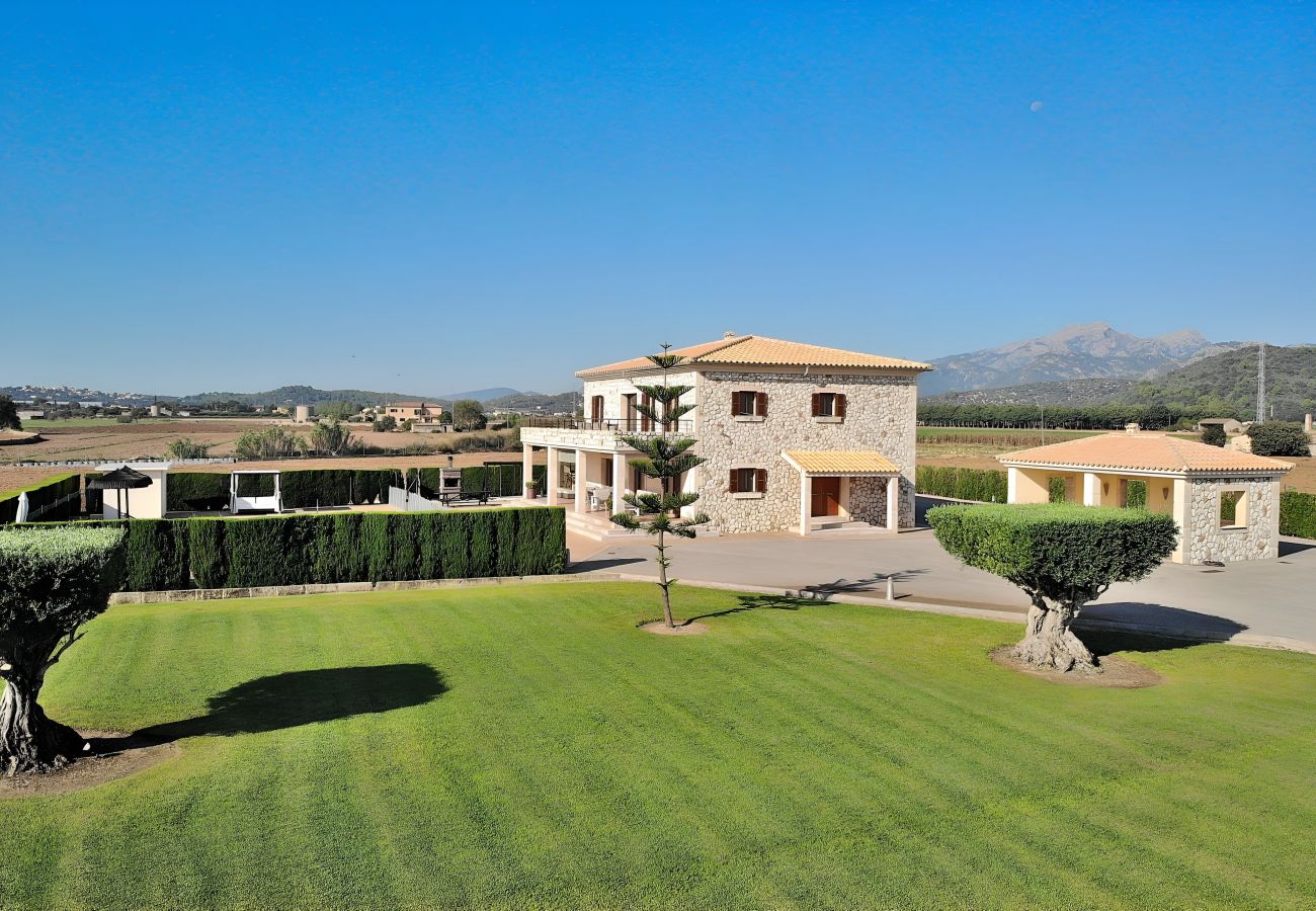 Finca en Sa Pobla - Rey del Campo 140 lujosa villa con piscina privada, aire acondicionado, jardín y zona barbacoa