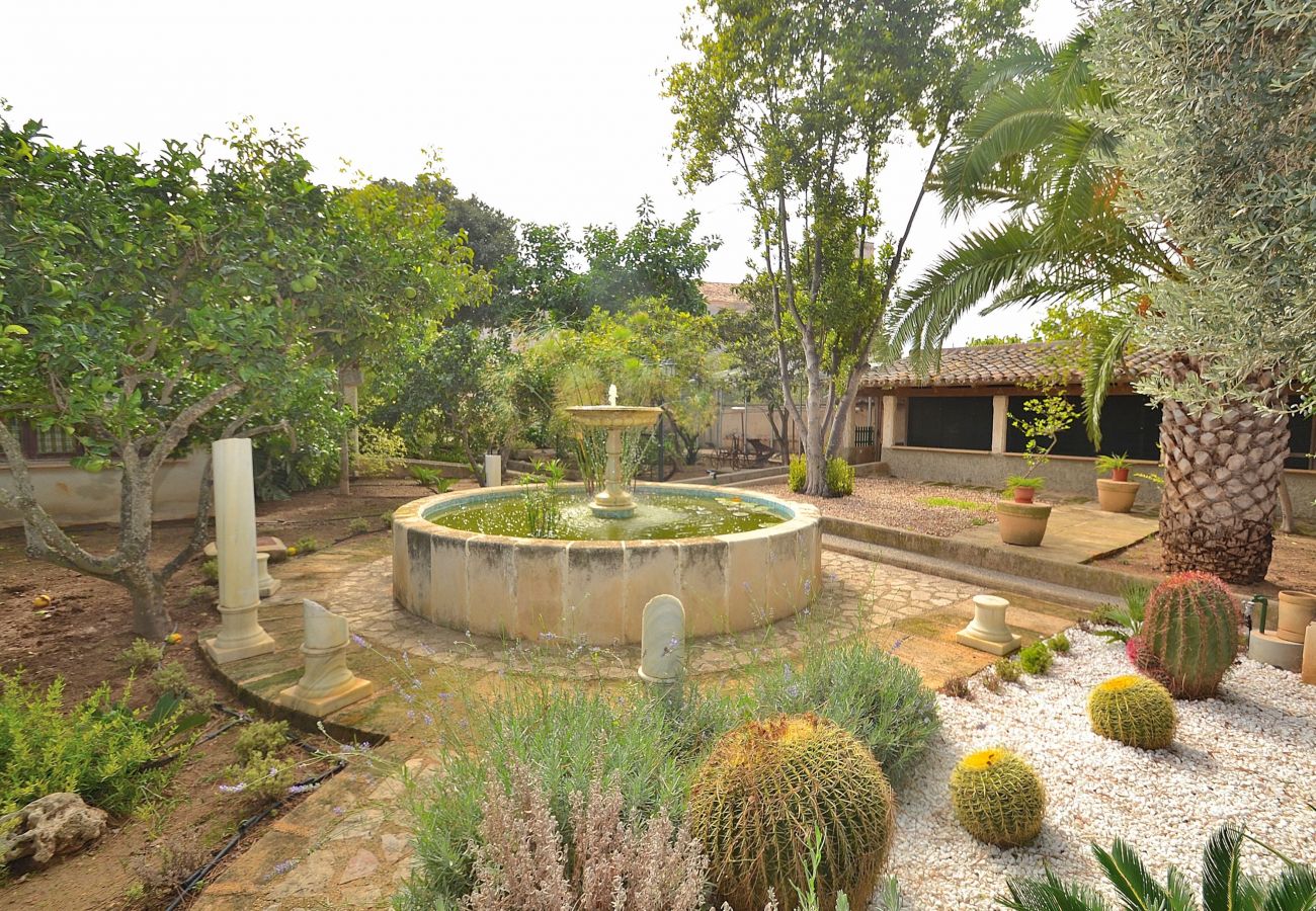 Casa en Muro - Can Bisbe 187 tradicional villa con piscina privada, preciosas vistas, barbacoa y ping pong