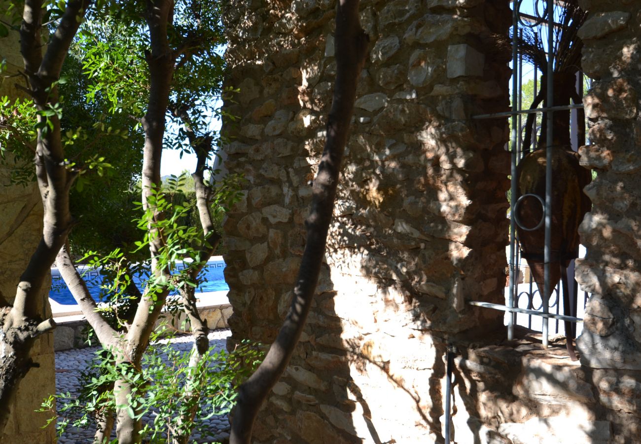 Villa en Ametlla de Mar - Villa Ametlla 35:Casa de piedra-Piscina privada