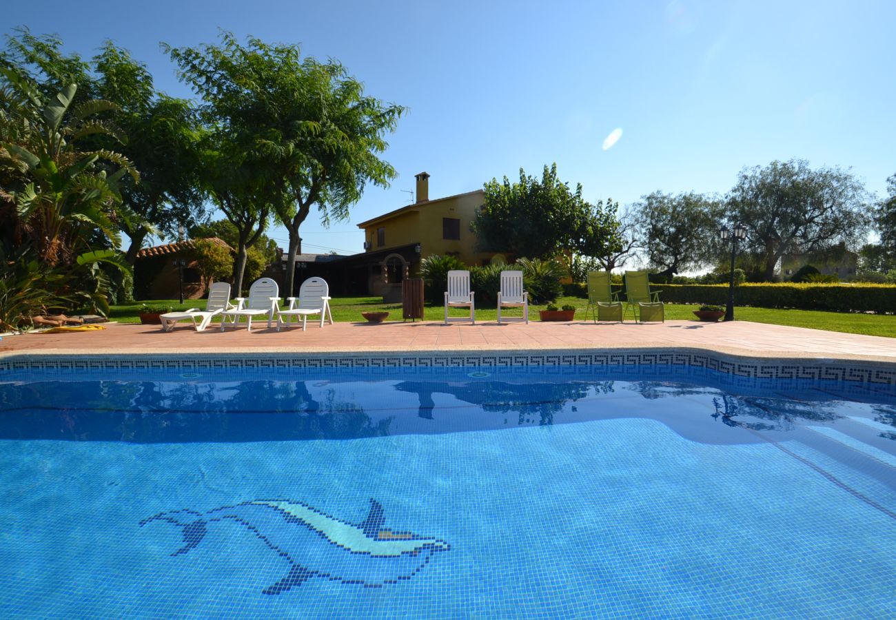 Villa en Selva del Camp - Mas Aling:3.600m2 Masía con piscina,jardines-Fácil acceso playas-Wifi,A/C,Parking,Ropa gratis