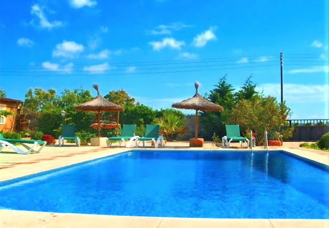 Finca en Campos - Can Bril 409 finca rústica con piscina privada, terraza, jardín y WiFi