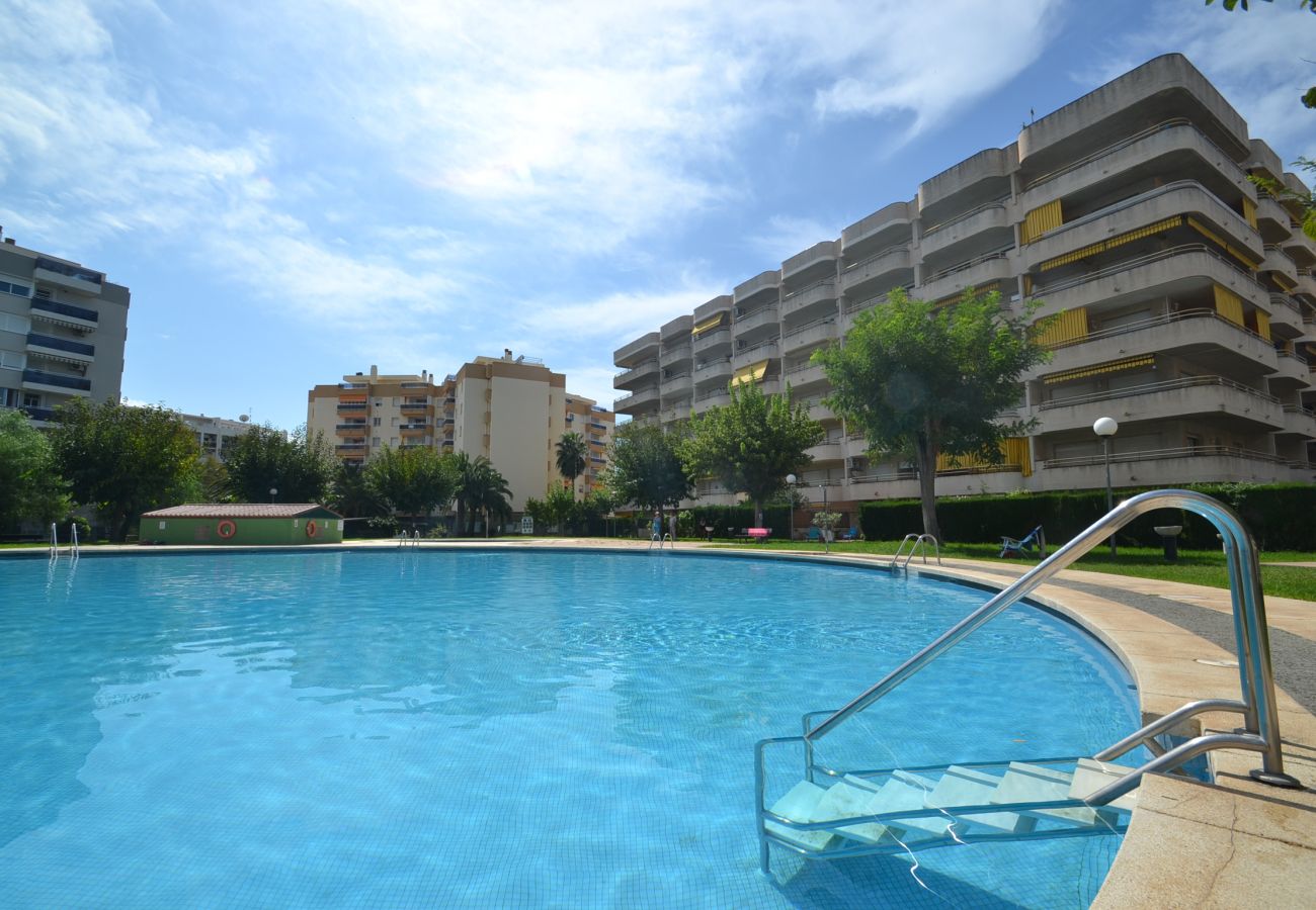 Apartamento en Salou - Salourhin:Cerca playa y centro-3piscinas-Wifi,A/C,parking,ropa gratis
