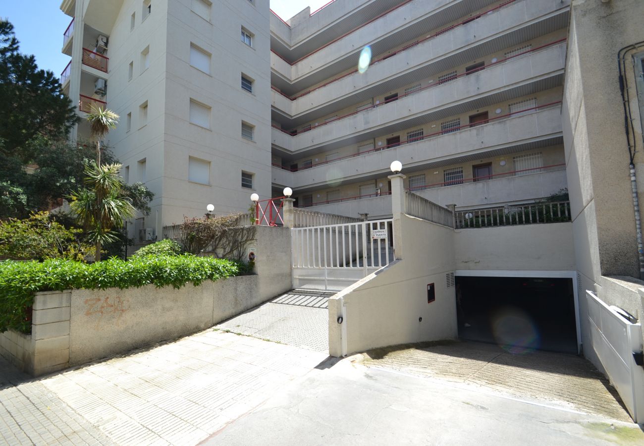 Apartamento en Salou - Ancora Miramar:Terraza vista mar-1a línea playa-Wifi,A/C,parking incluidos