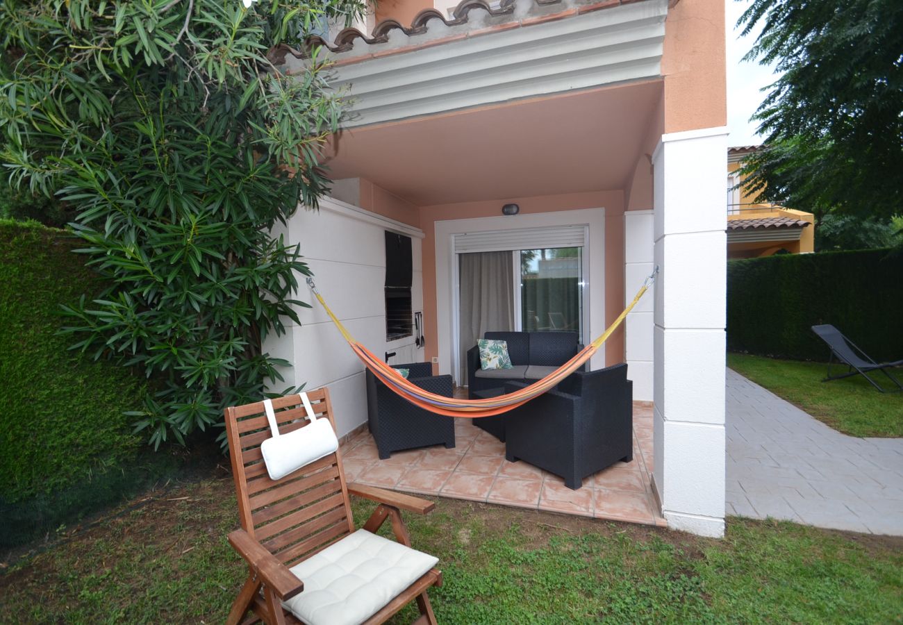 Villa en Miami Playa - Villa Verdi 11:Jardin privado-Cerca playas Miami Playa-Piscina-A/C,wifi parking incluidos