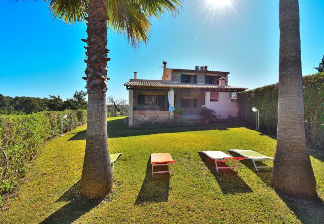 Villa en Selva - Cantabou 014 magnífica finca con piscina privada, gran jardín, barbacoa y aire acondicionado