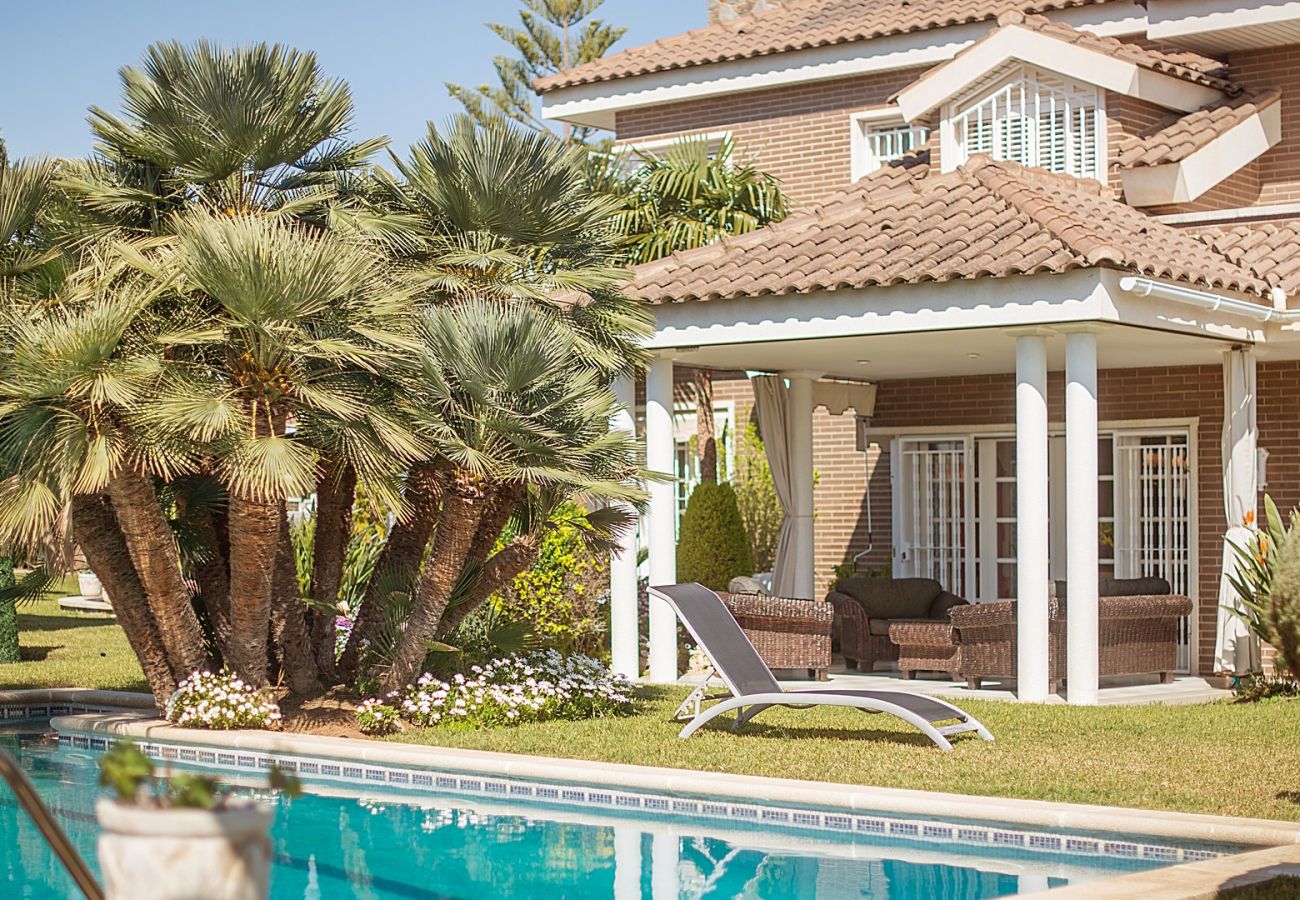 Villa en Calafell - R60 Magnifica casa con piscina y jardin 800m de la playa Calafell
