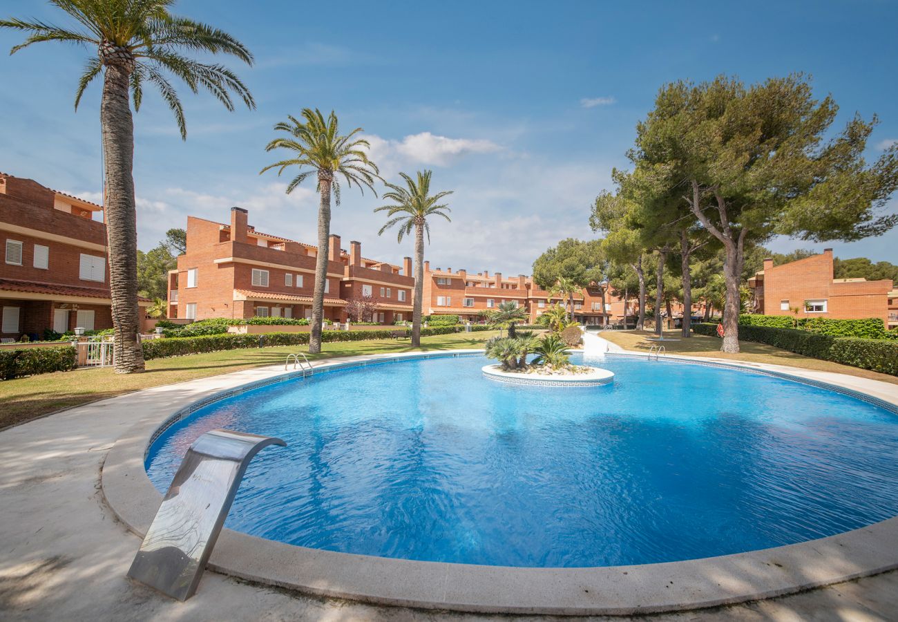 Casa adosada en Tarragona - TH151  Adosado con piscina en Tamarit cerca de la playa