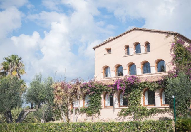 Villa en El Catllar - TH130 Villa Moderna cerca del Golf Costa Dorada