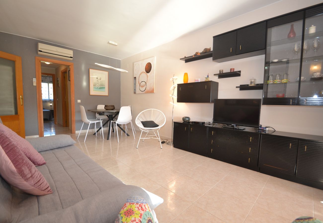 Apartment in Salou - Pinamar:2Terraces,70m2 solarium-Pool-Near beach,center-A/C,parking,satellite included