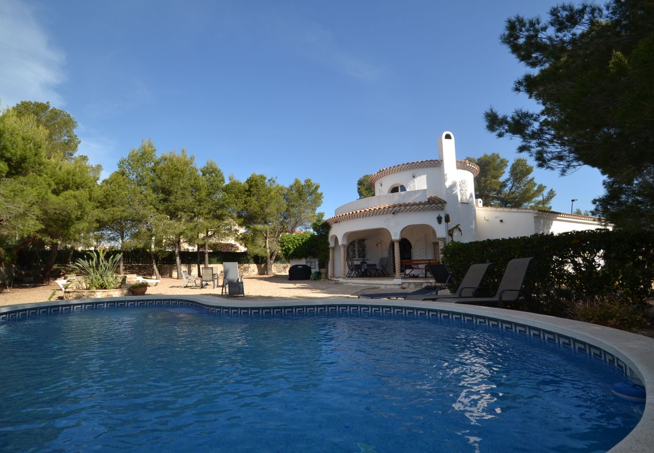 Villa in Ametlla de Mar - Villa Clovis:Private pool,garden 800m2-Near creeks-Free A/C,Wifi,Linen