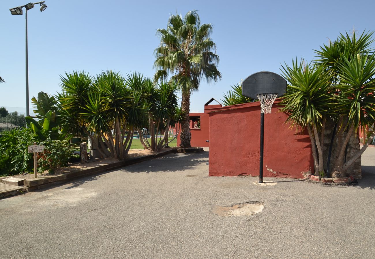 Cottage in Cambrils - Finca Miguel: Private property 30hectares with pool,terraces,playground, sports area-Free Wifi,A/C and linen-4km beaches Cambrils y Salou 