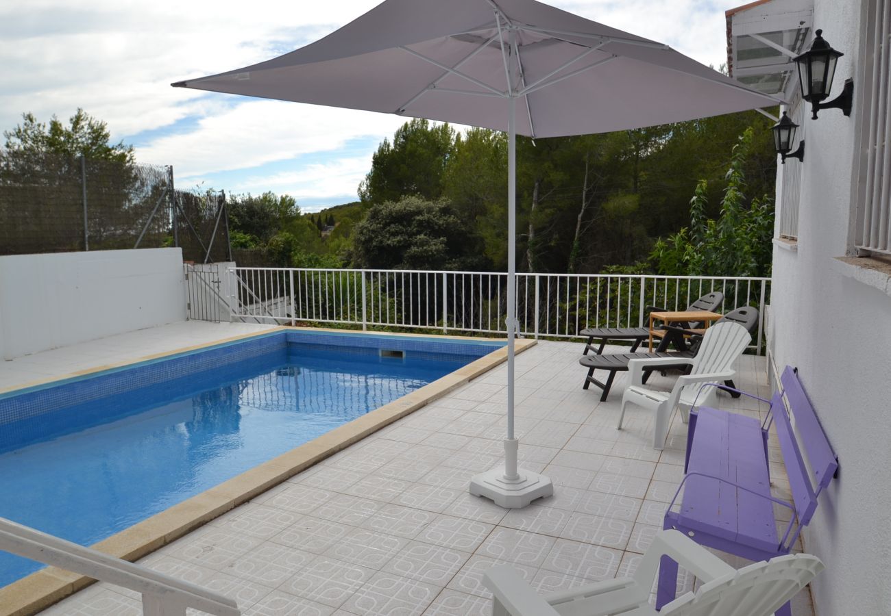 Villa in Tarragona - Villa Pedro:Private pool-Near beaches-Free Wifi,A/C,Bedding