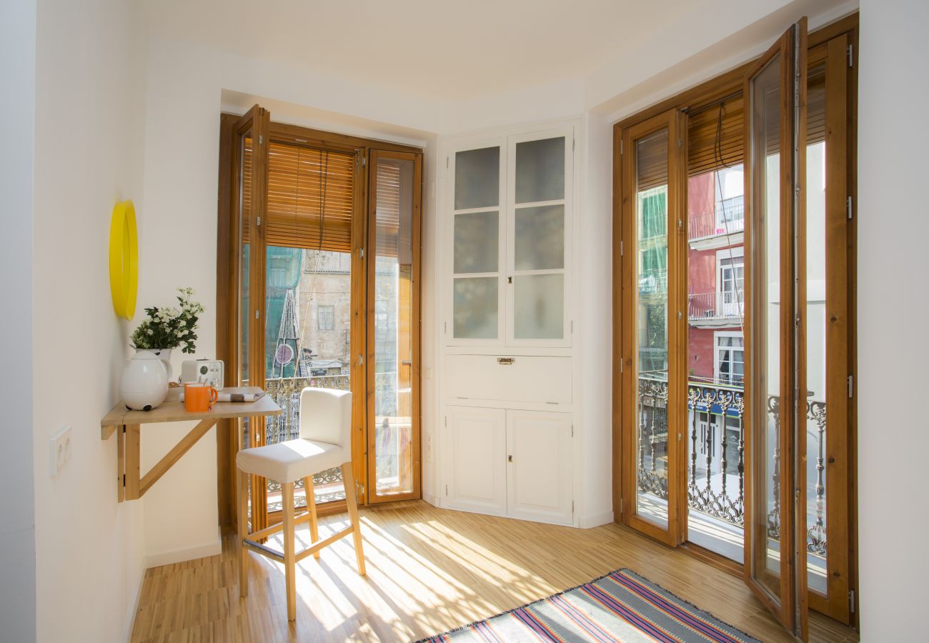 Cheap and cosy apartment in the centre of Valencia 02
