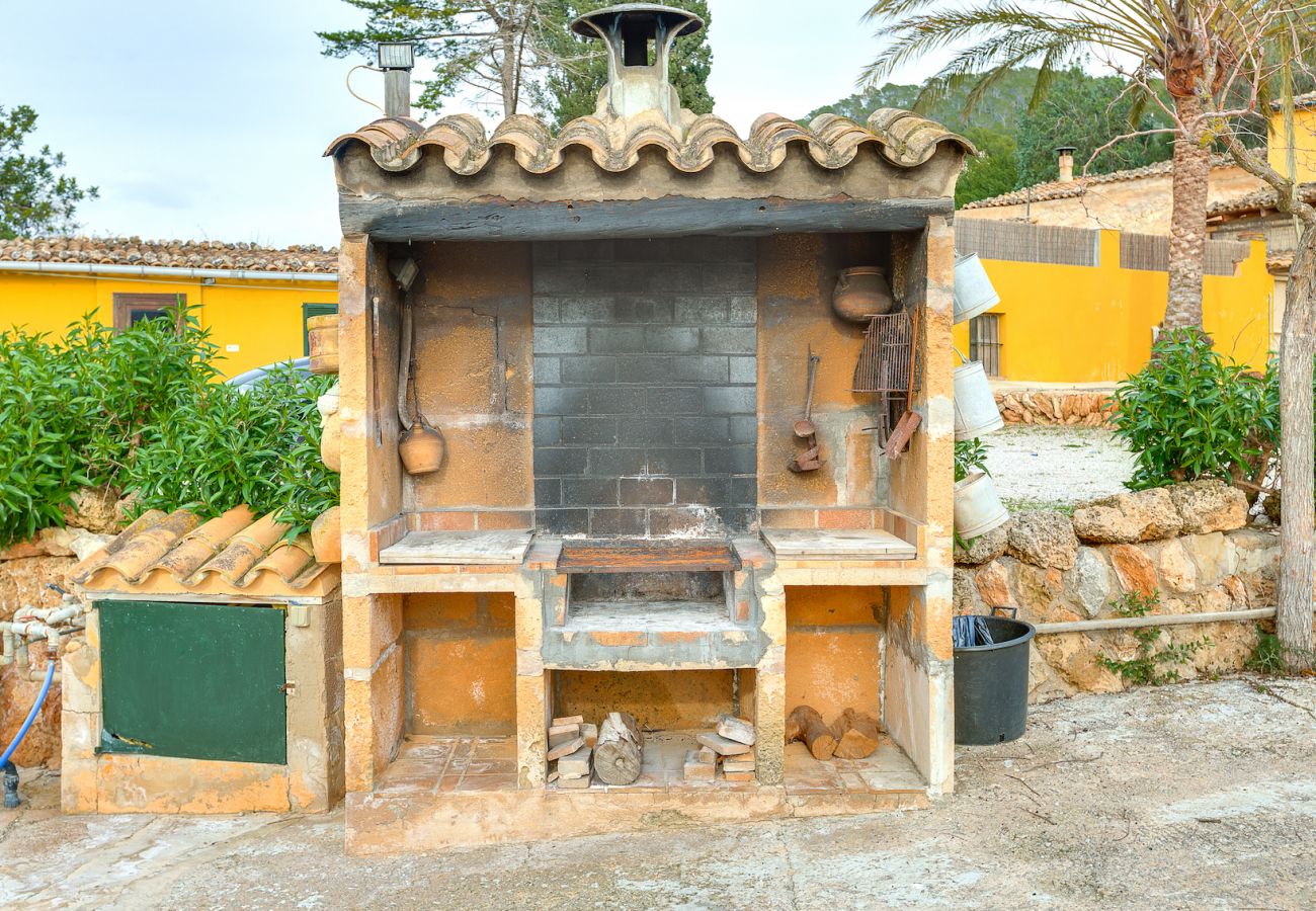 Barbecue in Villa holidays Andratx Mallorca