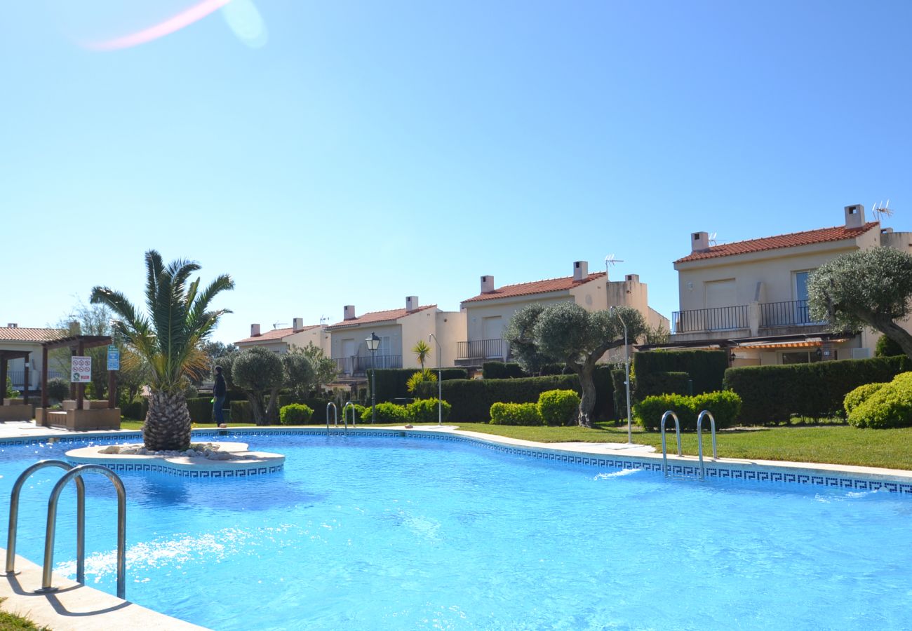 Villa in Ametlla de Mar - Villa 3 Calas 12: Private garden-3 bedooms-Pool-Near Las 3 Calas beaches-Free wifi-A/C