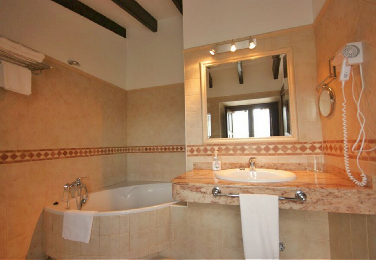One of the bathrooms of the villa in Petra