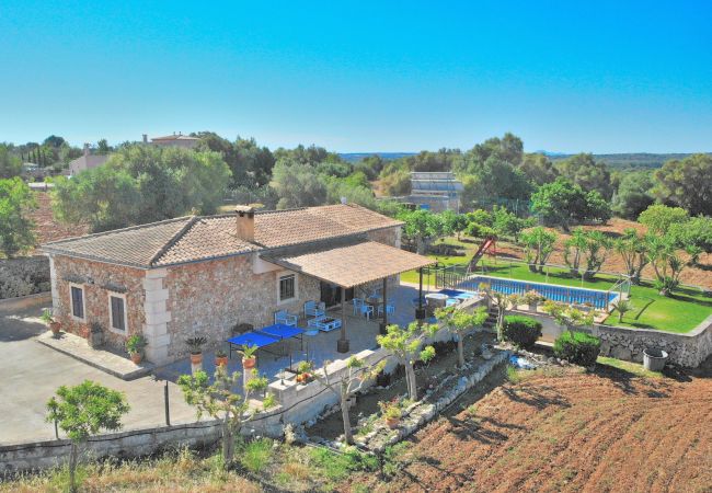 Country house in Santa Margalida - Es Bosquerró 054 fantastic finca with fenced swimming pool, children's playground, terrace, barbecue and WiFi