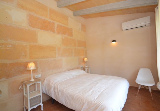 Country house in Alcudia - Els Olivers 138 rustic finca with private swimming pool, air conditioning, terrace and barbecue