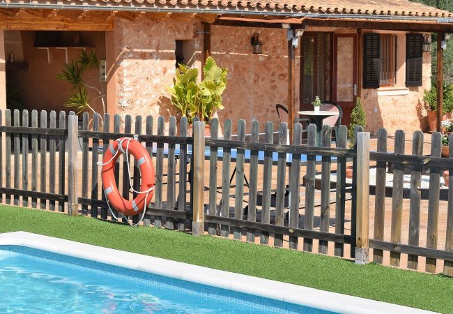Country house in Llubi - Son Sitges 139 cosy finca with private pool, children's playground, terrace and barbecue area