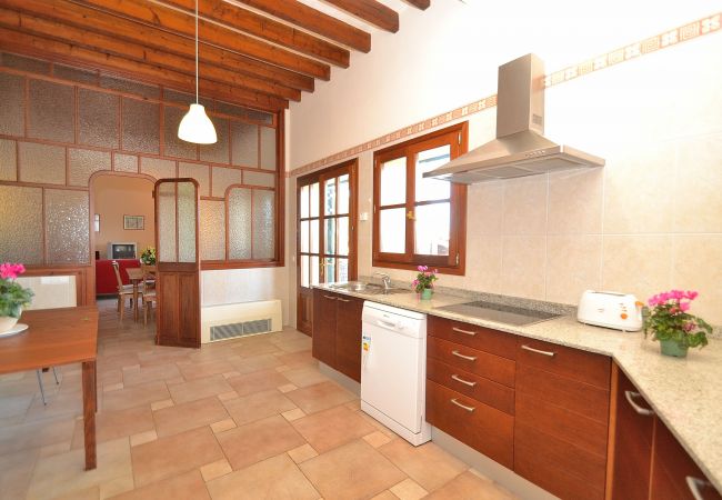 House in Llubi - Tofollubí 152 fantastic villa with private pool, large outdoor area, air conditioning and barbecue area