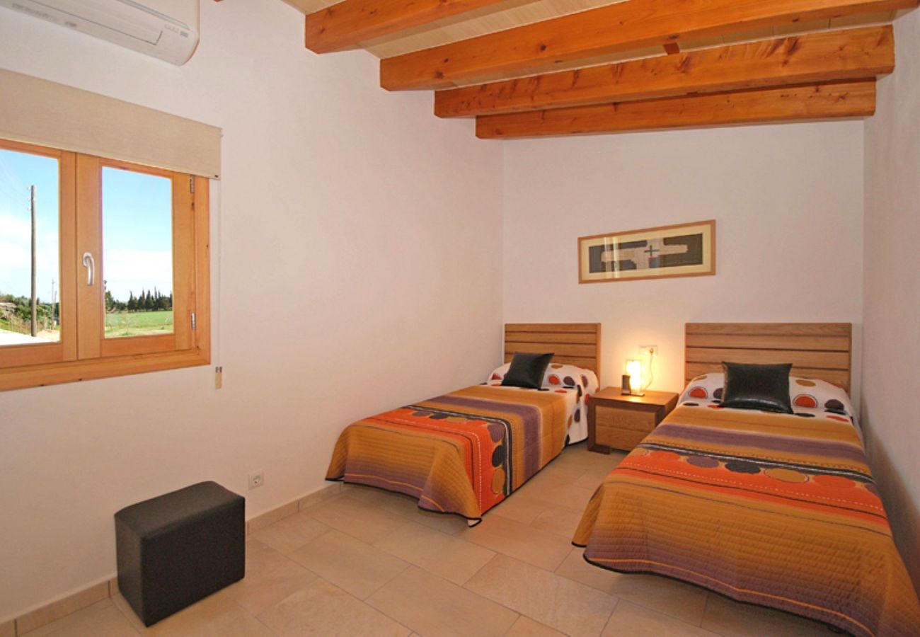 Country house in Muro - Vinagrella 158 magnificent finca with private pool, large garden, air conditioning and barbecue