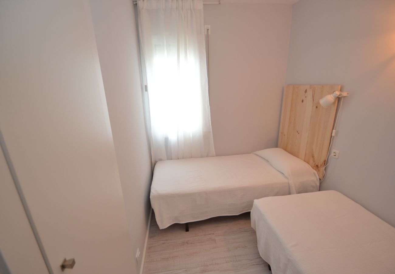 Apartment in Salou - Gavina Salou: Salou centre-250m beach-Free A/C,Wifi