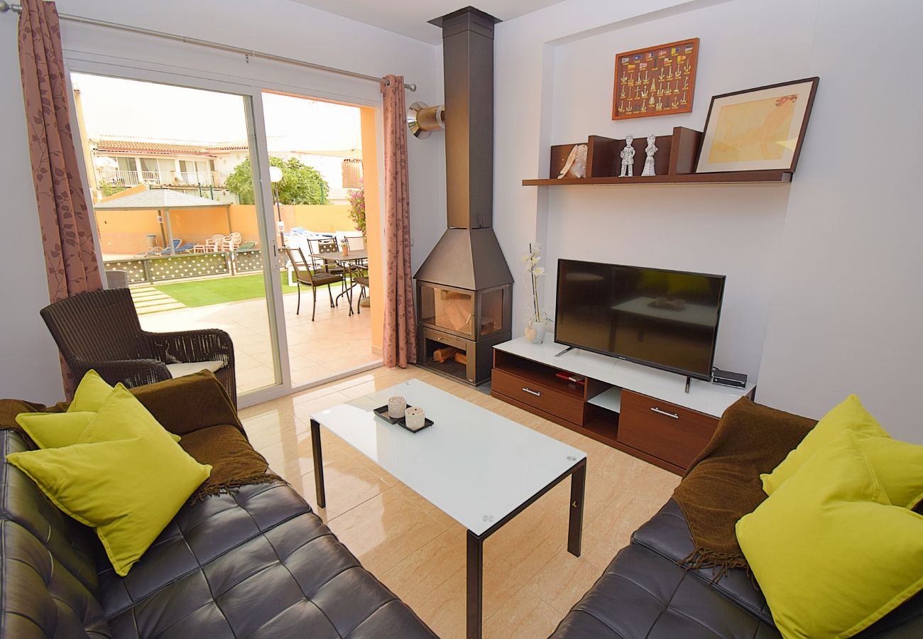 Townhouse in Sa Pobla - Robes Sa Pobla 170 fantastic house with pool, air-conditioning, terrace and WiFi
