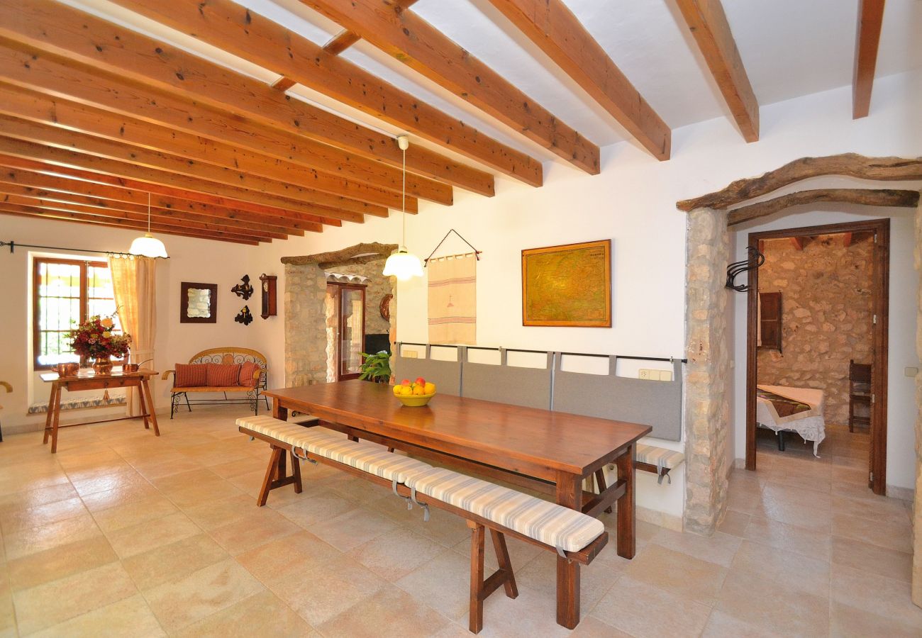 Country house in Sineu - Can Blanc 018 rustic finca with private pool, air conditioning, terrace and barbecue