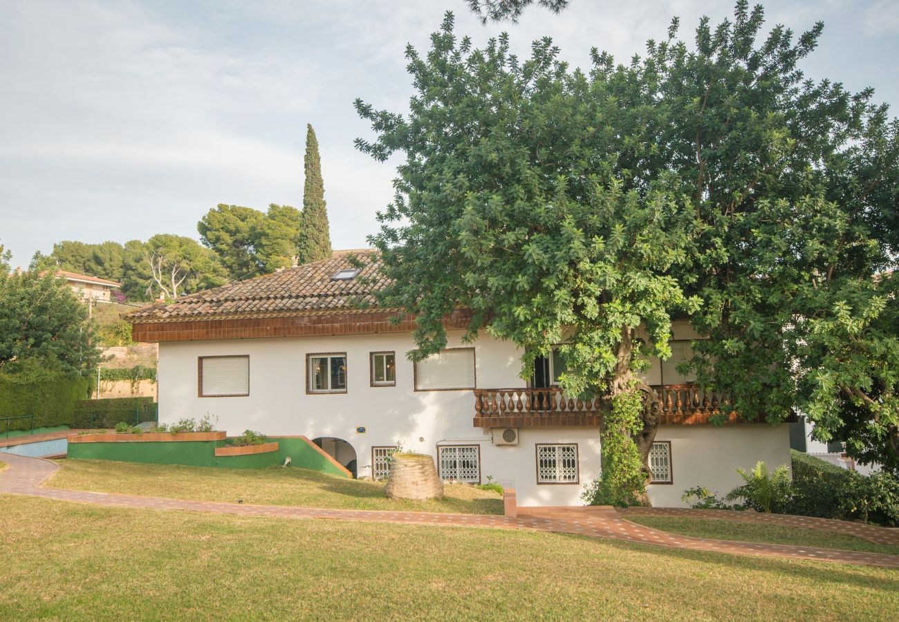 Villa in Calafell - BFA 1 Great 6 bedroom house with pool, tennis and garden