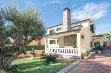 Villa in Calafell - BFA 15 5 bedroom villa with pool 600m from the beach