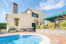 Villa in Calafell - BFA 15 5 bedroom villa with pool 600m from the beach
