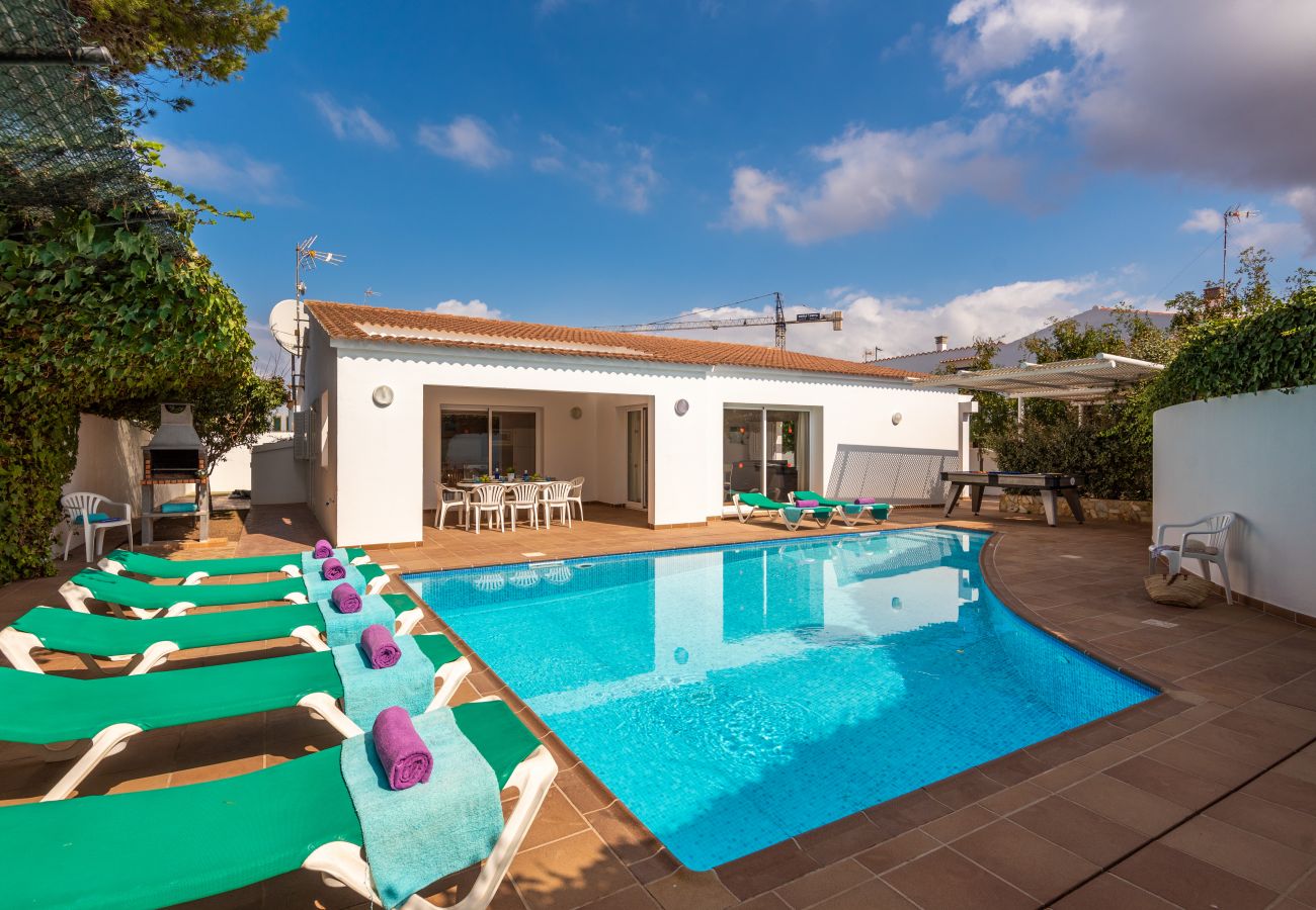 exterior of Villa Raquel in Menorca, with swimming pool and private terrace