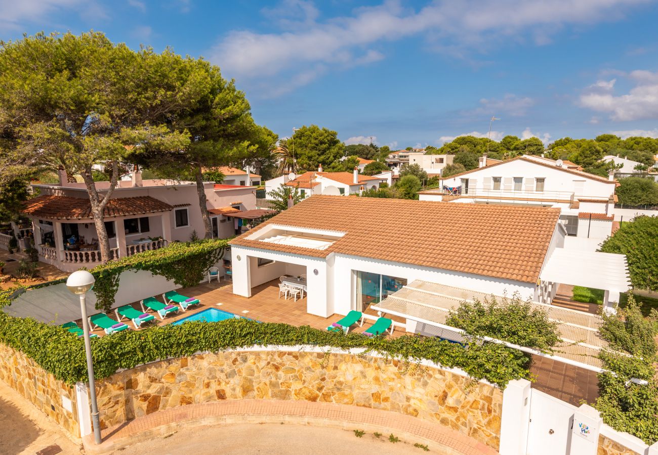 The surroundings of the villa Raquel will help you to disconnect and spend a wonderful holiday in Menorca.
