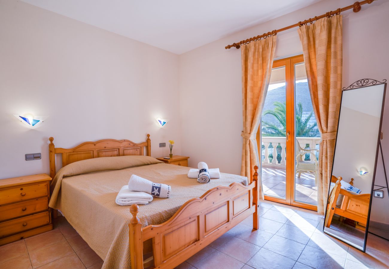 Bedroom villa holiday rental Alcudia Majorca