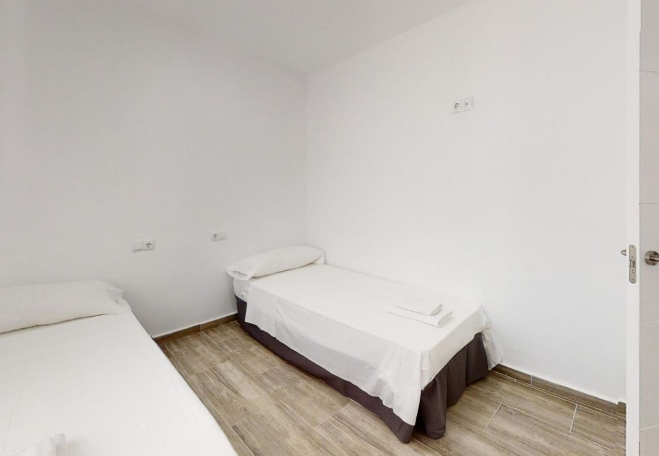 Apartment in Alicante / Alacant - San Anton City Center 2D