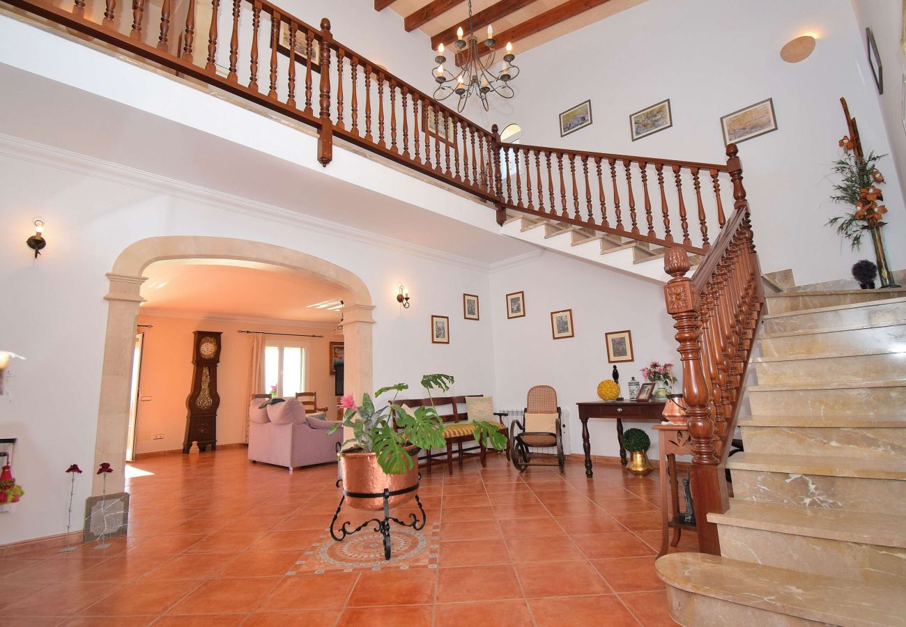 Country house in Cas Concos - Very comfortable Villa with swimming pool and beautiful views of the countryside