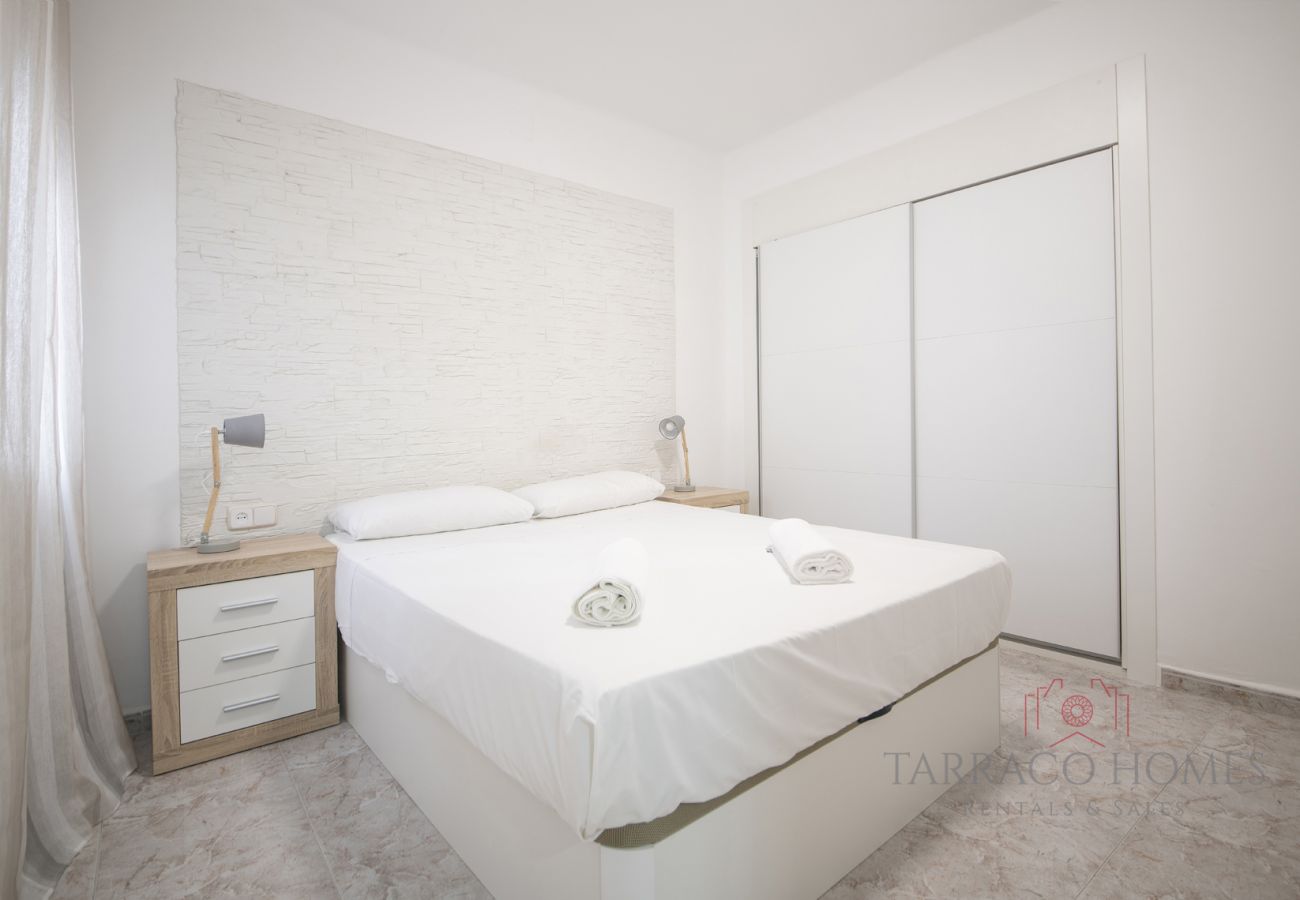 Apartment in Tarragona - TH134 Apartment in the center with air conditionning and WIFI