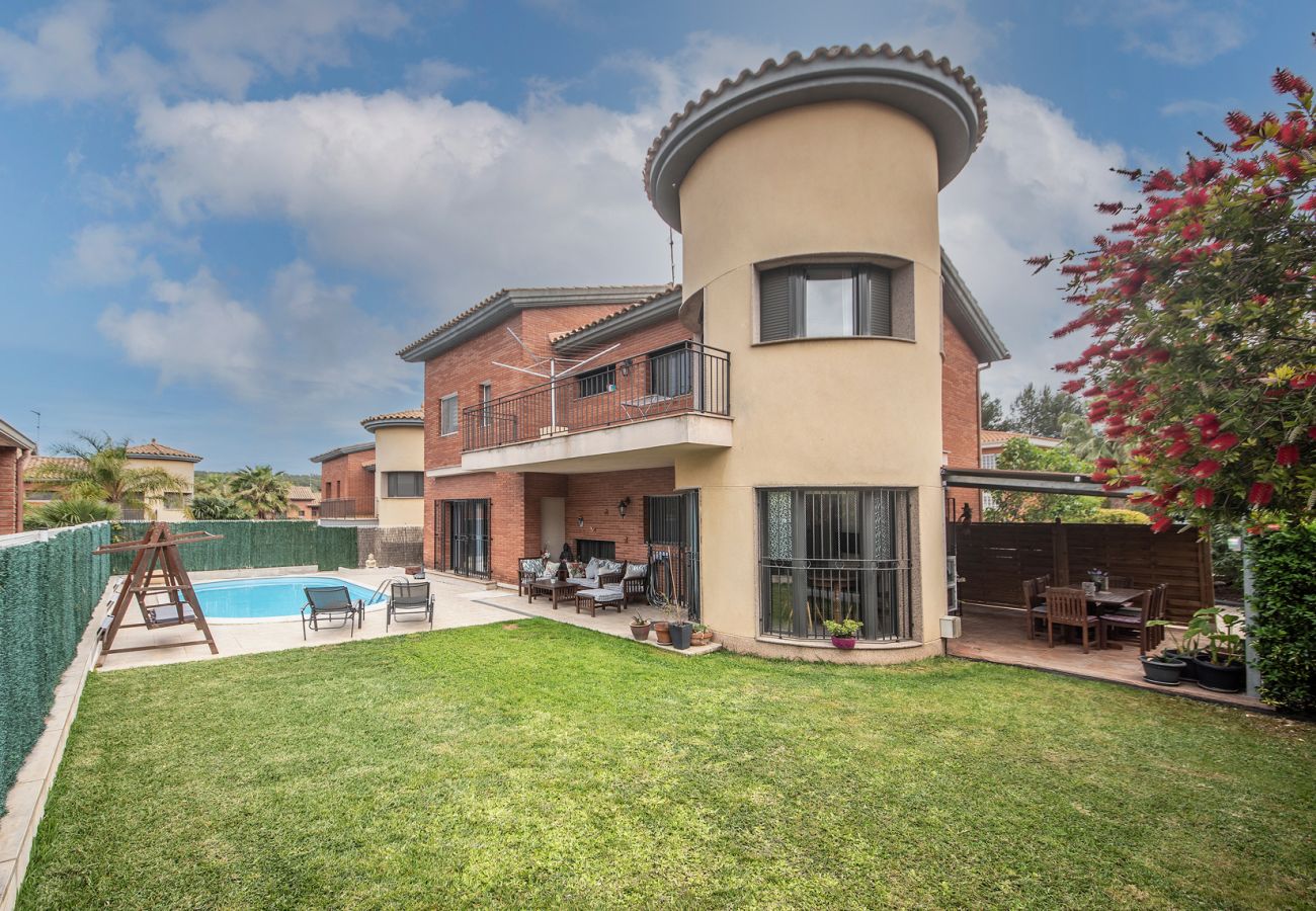 Villa in Tarragona - TH136 Villa Sant Ramon with garden and pool