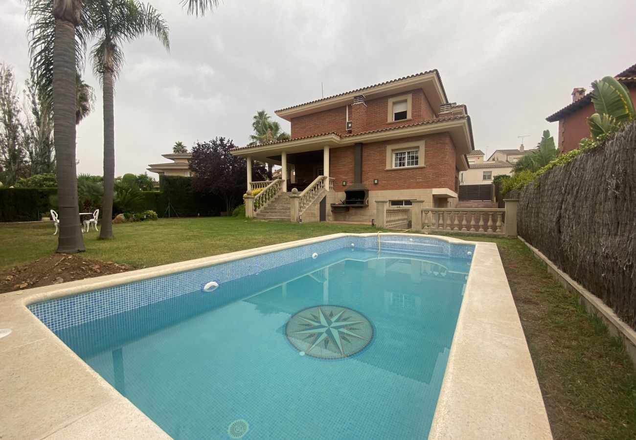 Villa in Tarragona - TH155 Villa Boscos with private pool and garden