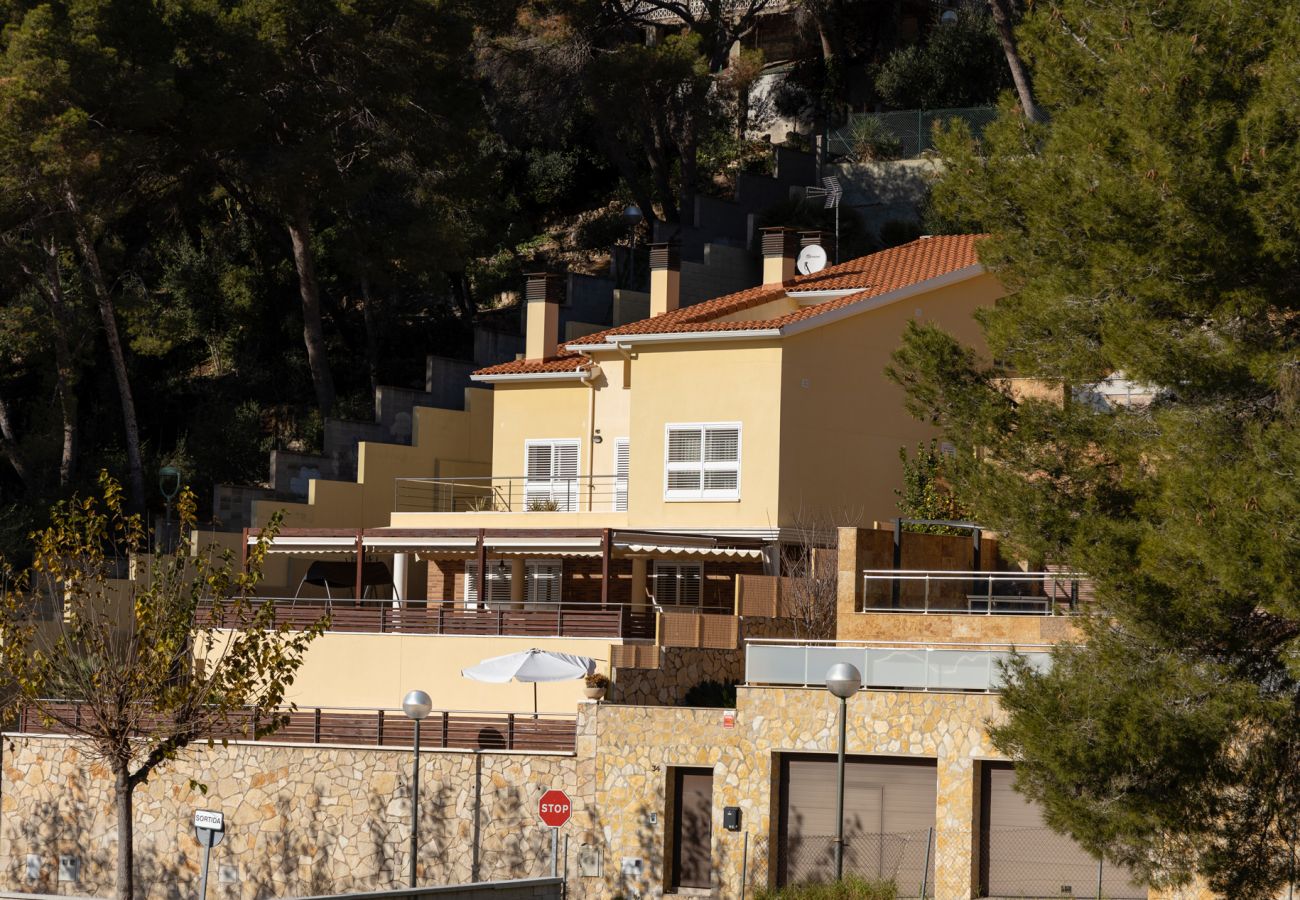 Villa in Tarragona - TH164 Villa Moramar with sea view and AC