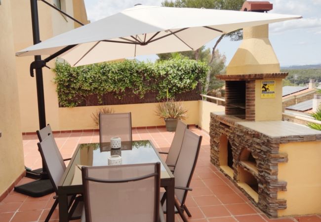 Townhouse in Tarragona - TH39 Large house with private garden and terrace with barbecue in Tamarit