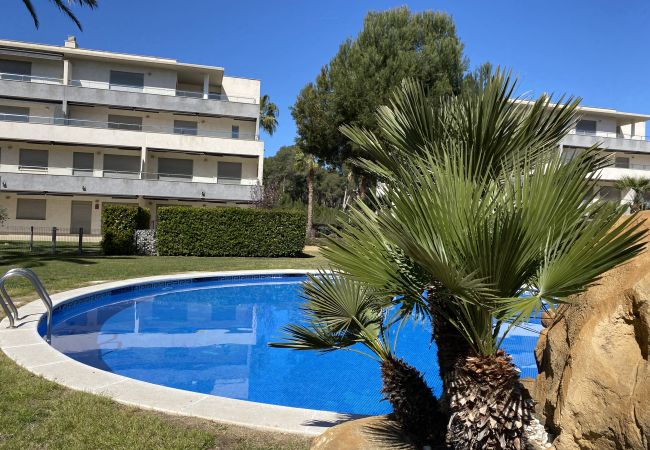 Apartment in Salou - TH26 Apartment in Salou with pool, paddle  court and tennis