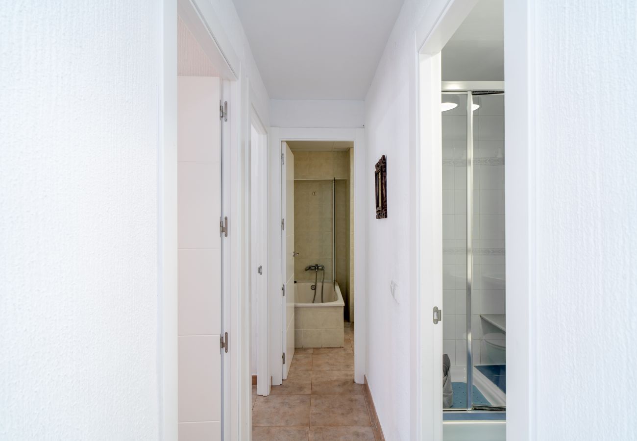 Appartement à Nerja - Appartement avec 2 salles de bains dans le centre de Nerja Ref 161