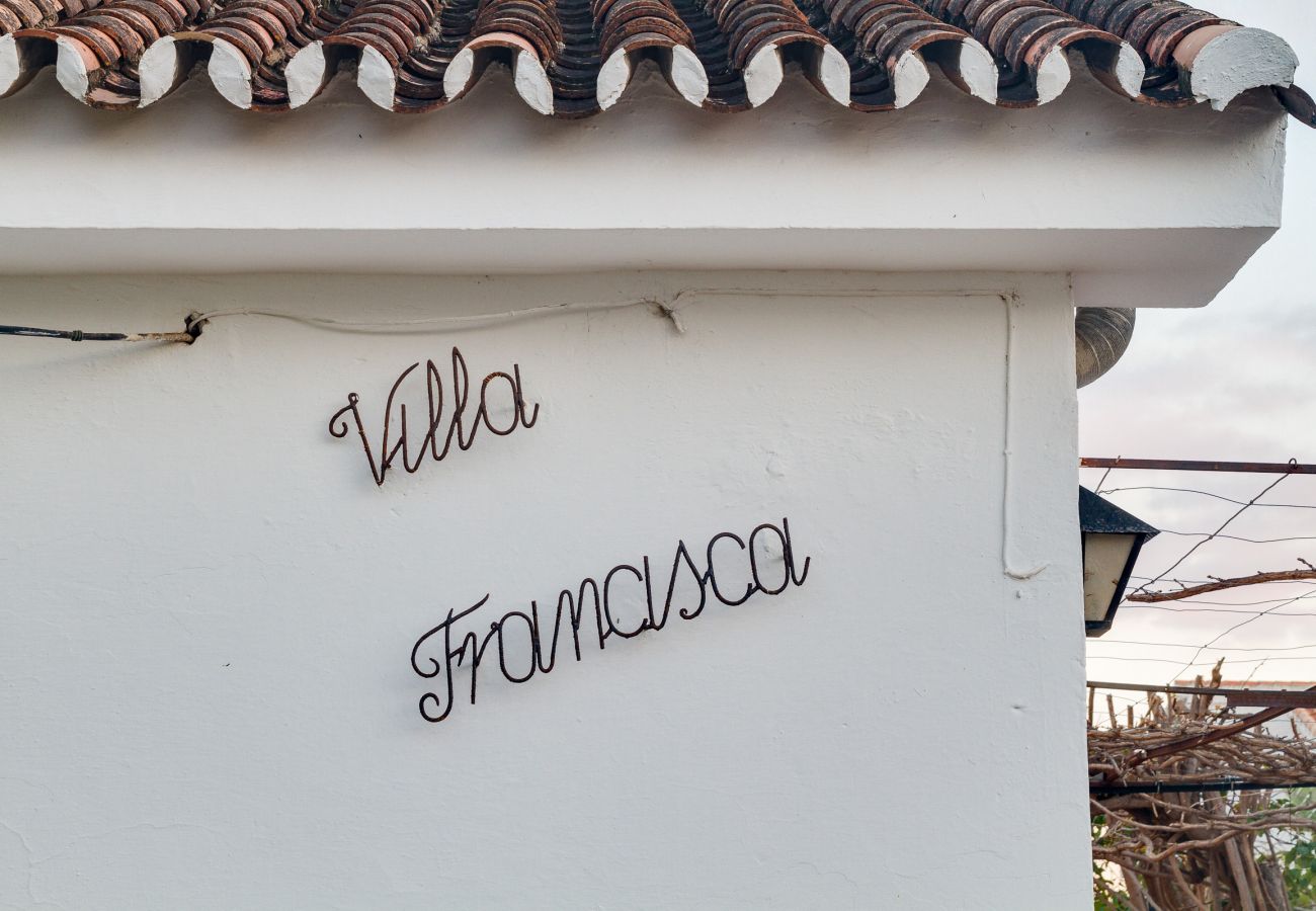 Villa à Nerja - Villa Francisca avec 3 chambres et air conditionné à Nerja Ref 289