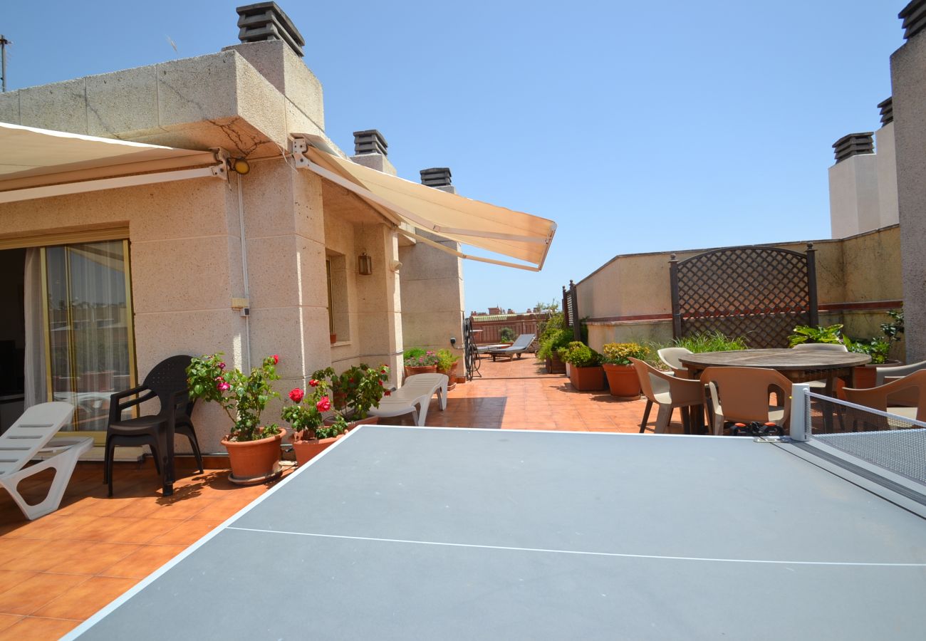 Appartement à Salou - Indasol:Terrasse 200m2,barbecue-Proche plages-Centre Salou-Piscines-Clim,wifi,linge inclus