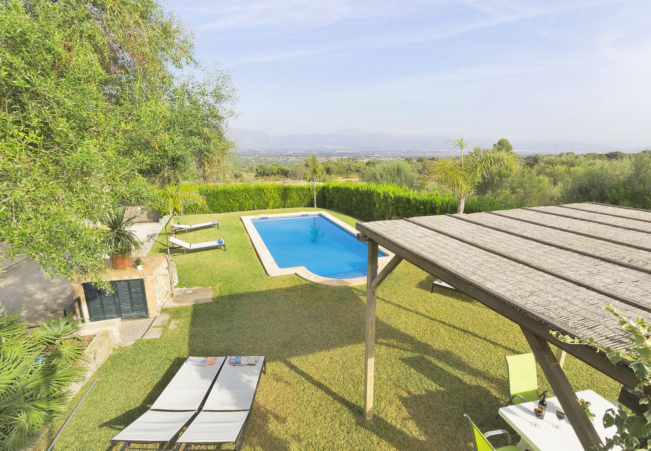 Domaine à Llubi - Son Burguet spectaculaire finca traditionnelle, avec piscine privée, grand jardin, terrasse et barbecue.