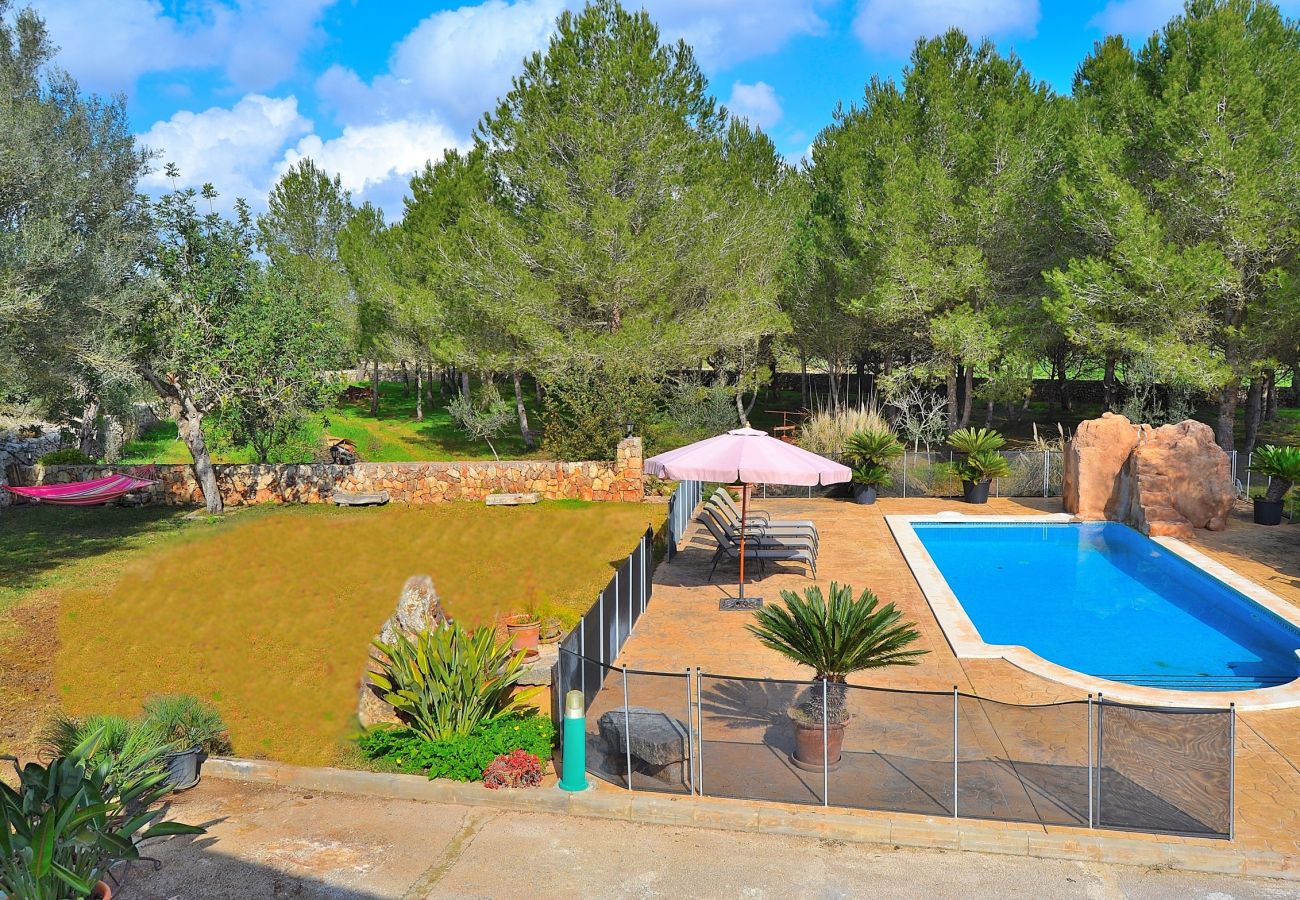 A partir de 100 € par jour, vous pouvez louer votre villa à Mallorca LLUIBI
